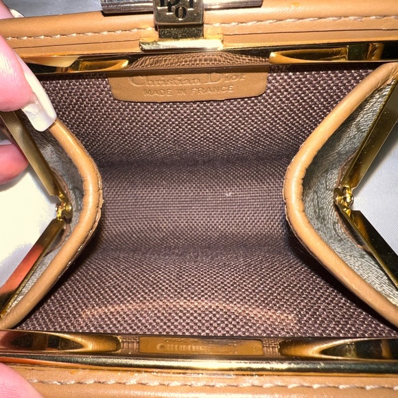 Dior - Picture 3 of 8